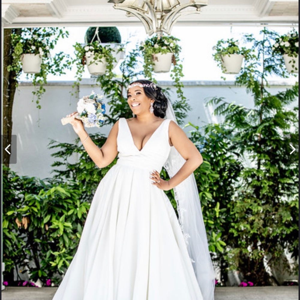 Davids Bridal Wedding Dress "Satin Cummerbund Ball Gown"